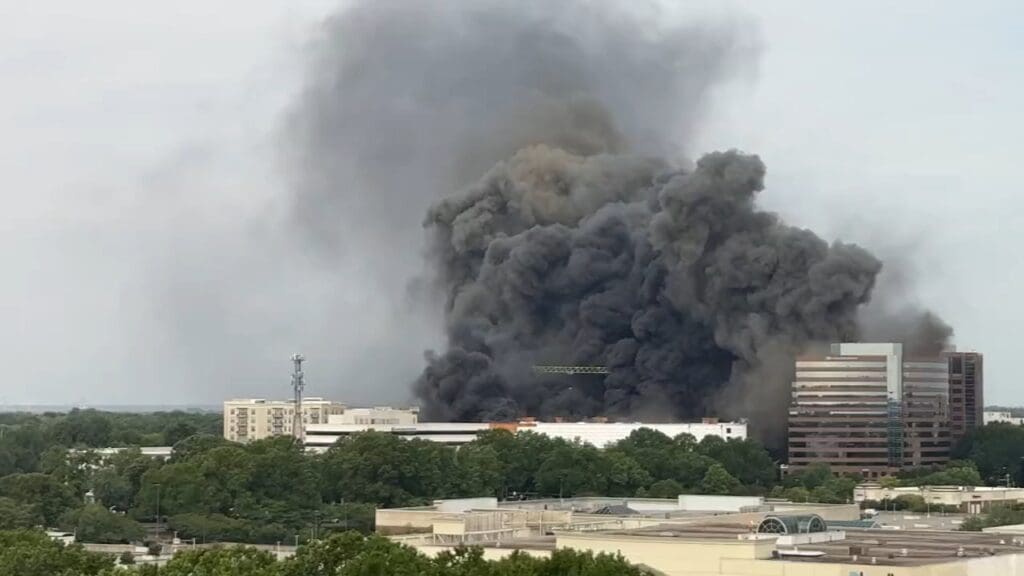 Construction worker dies in huge building fire in Charlotte, family says; 2nd worker still missing Construction worker dies in huge building fire in Charlotte, family says; 2nd worker still missing