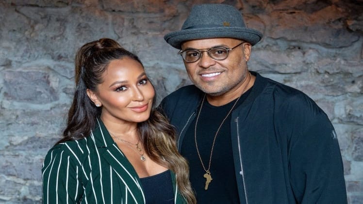 Israel Houghton Bio, Age, Height, Income, Net Worth