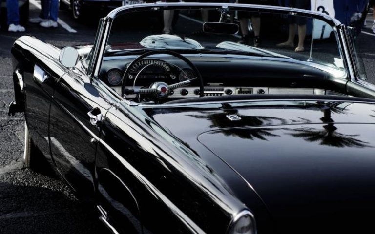 How to Become a Classic Car Collector