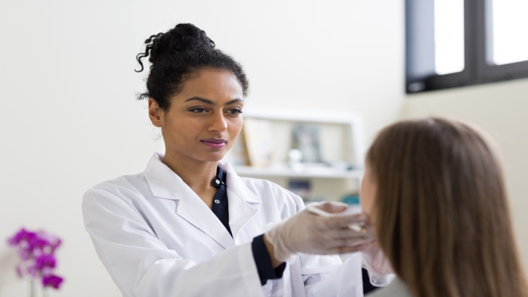 Keeping Your Skin Healthy After A Cosmetic Surgery