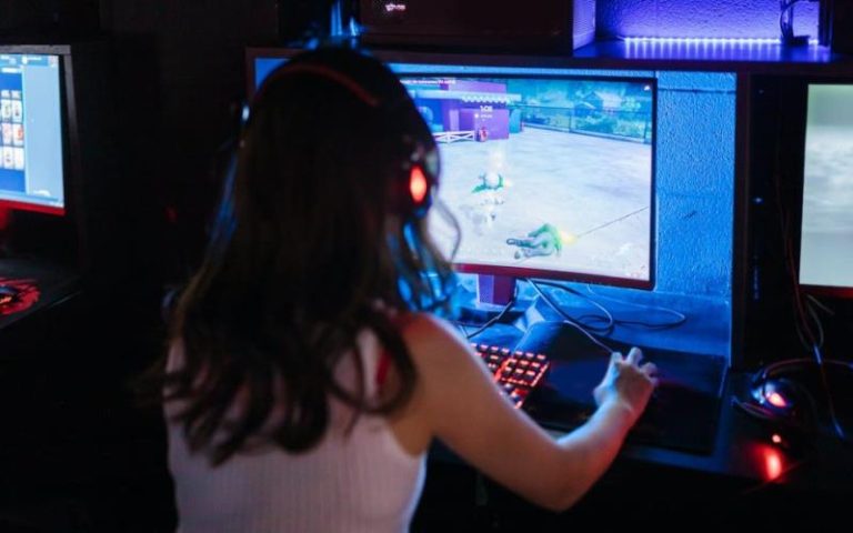 Role-Playing Online: Games That Let You Be Anyone You Want